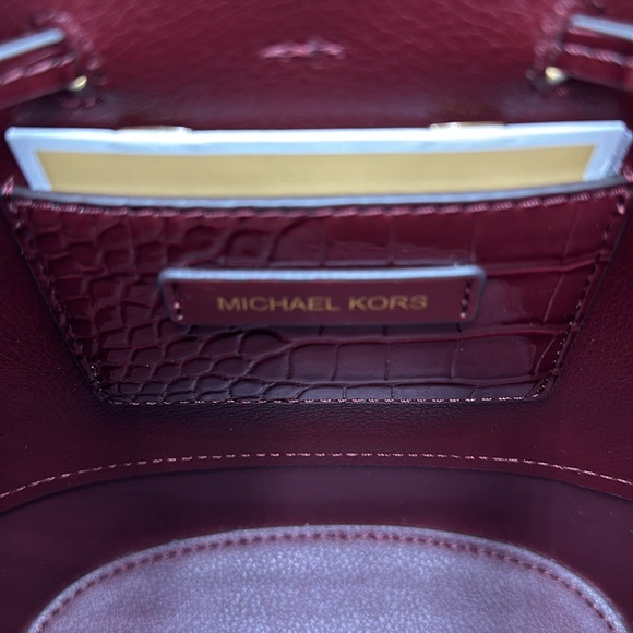 MICHAEL KORS  Reed Medium Pebbled Leather Bucket Bag Satchel Crossbody Oxblood - Picture 6 of 15